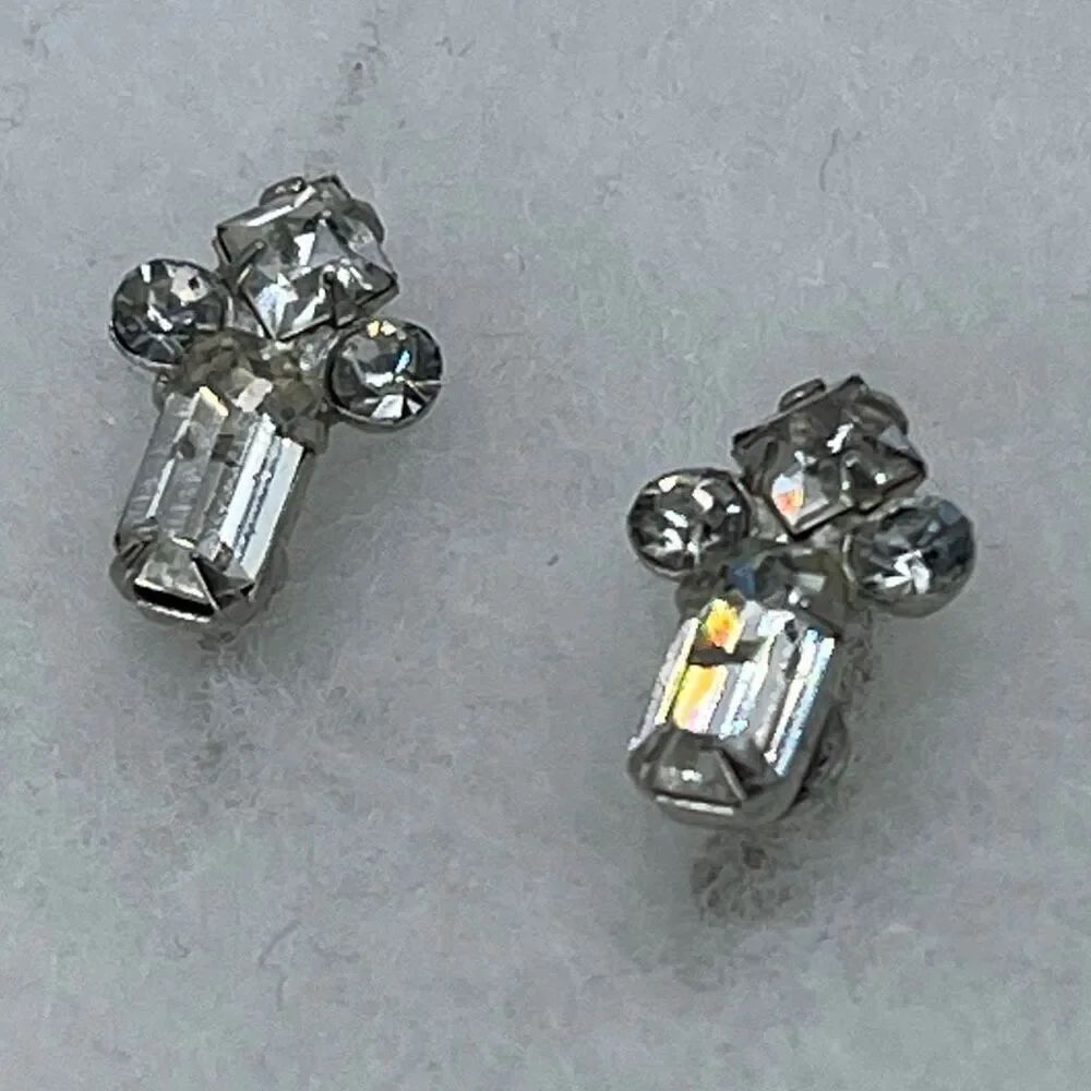 Vintage rhinestone screwback earrings floral baguette and round clear stones